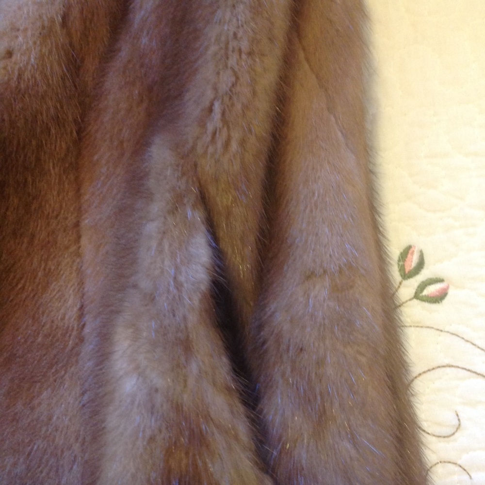 Ladies Mink Jacket - Picture 2 of 8